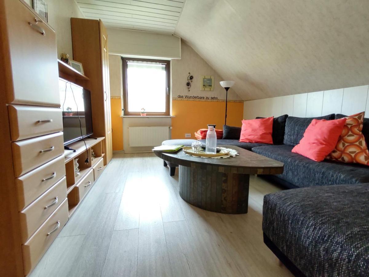 Die Ferienwohnung Lindenhof 摩泽尔河畔的泽尔 外观 照片